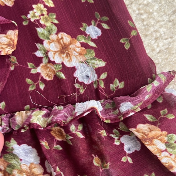 Marissa Webb Floral Ruffle Short Sleeve A-line V-neck Midi Dress in Size Small - Picture 10 of 10